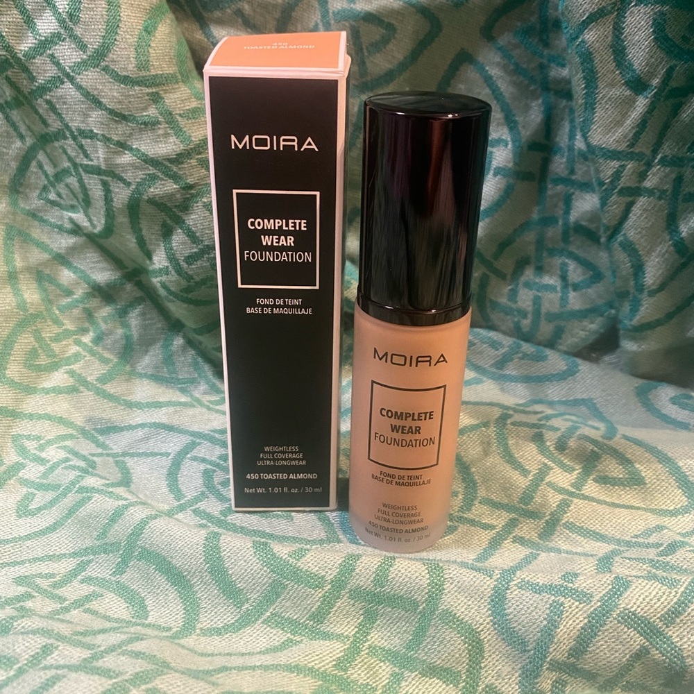 Moira Complete Wear Foundation Ultra Coverage Weightless - #450 Toasted Almond